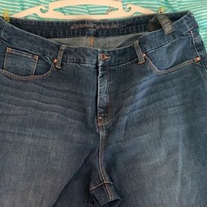 Chicos Womens capri jeans size 3 (16-17) new